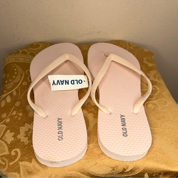 NEW OLD NAVY SIZE 7 PASTEL PINK FLIP FLOPS TRAVEL DORM LIGHTWEIGHT - Picture 3 of 6